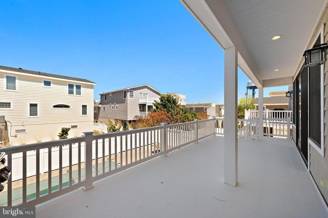 231 N 8TH ST, Surf City, NJ 08008