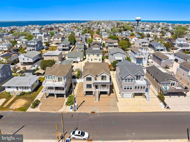 231 N 8TH ST, Surf City, NJ 08008
