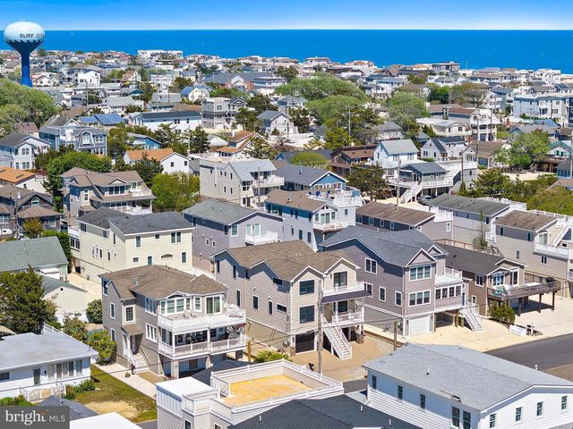 231 N 8TH ST, Surf City, NJ 08008