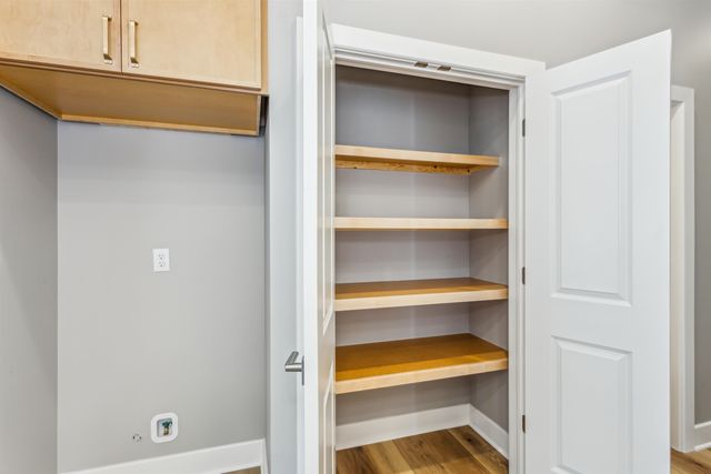 429 E Lexington Ln, Andover, KS 67002