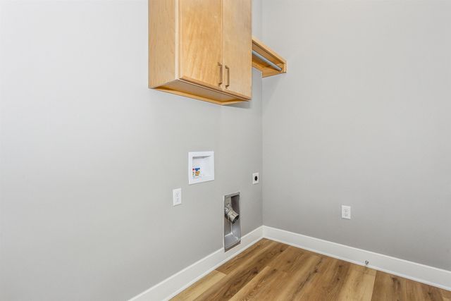 429 E Lexington Ln, Andover, KS 67002