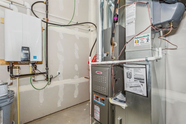 429 E Lexington Ln, Andover, KS 67002