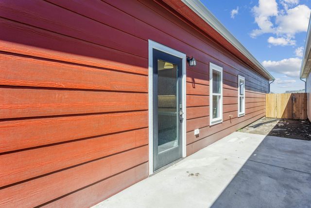 429 E Lexington Ln, Andover, KS 67002