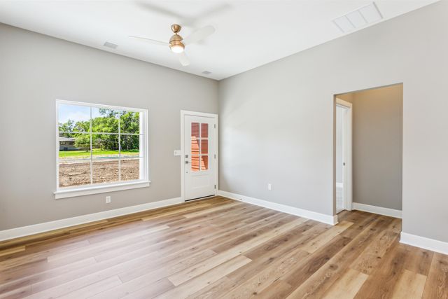 429 E Lexington Ln, Andover, KS 67002