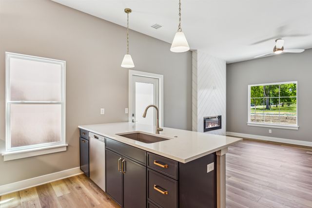 429 E Lexington Ln, Andover, KS 67002