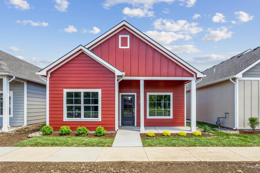 429 E Lexington Ln, Andover, KS 67002