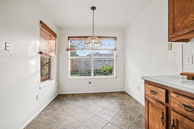 482 Lost Rock Drive, Houston, TX 77598