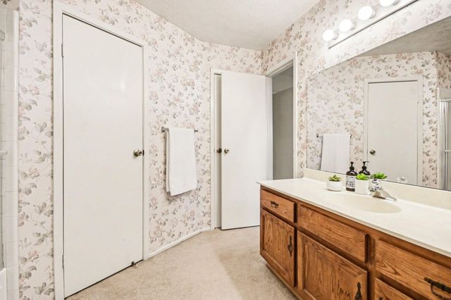 482 Lost Rock Drive, Houston, TX 77598