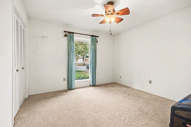 482 Lost Rock Drive, Houston, TX 77598