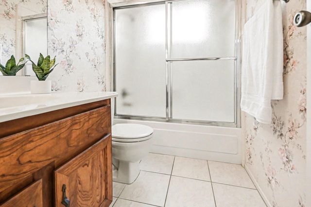 482 Lost Rock Drive, Houston, TX 77598