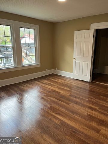 321 E Broadway Street, Griffin, GA 30223