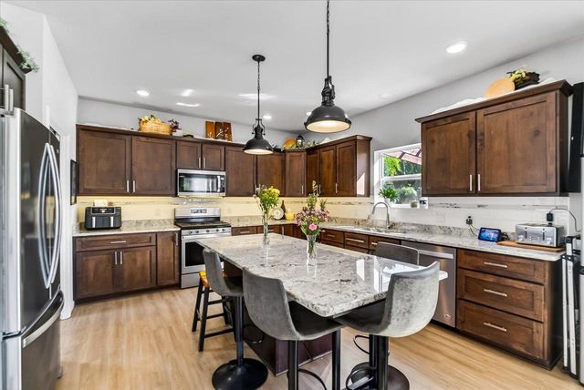 711 Sugar Maple Lane, Verona, WI 53593