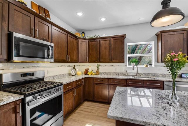 711 Sugar Maple Lane, Verona, WI 53593
