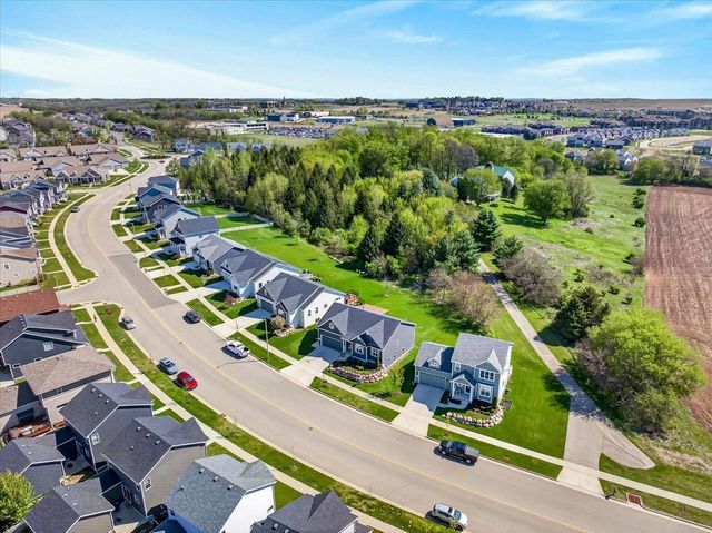711 Sugar Maple Lane, Verona, WI 53593
