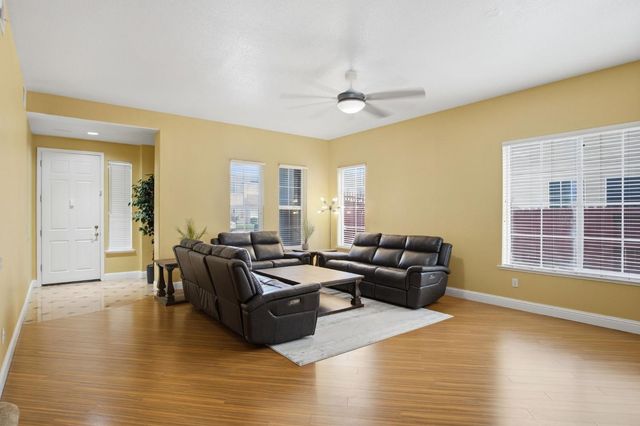 1501 Tristan Ct, Hughson, CA 95326