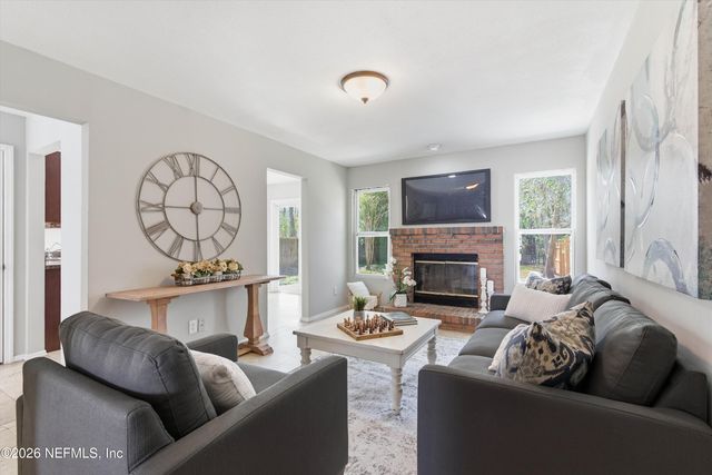 572 STAFFORDSHIRE Drive, Jacksonville, FL 32225