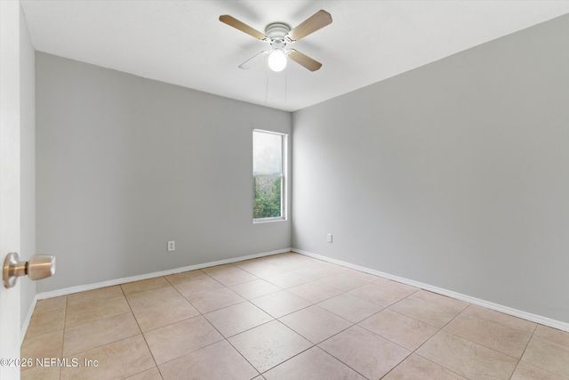 572 STAFFORDSHIRE Drive, Jacksonville, FL 32225