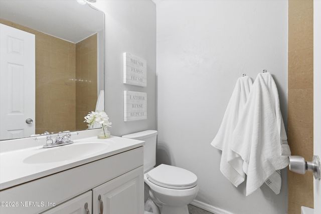 572 STAFFORDSHIRE Drive, Jacksonville, FL 32225