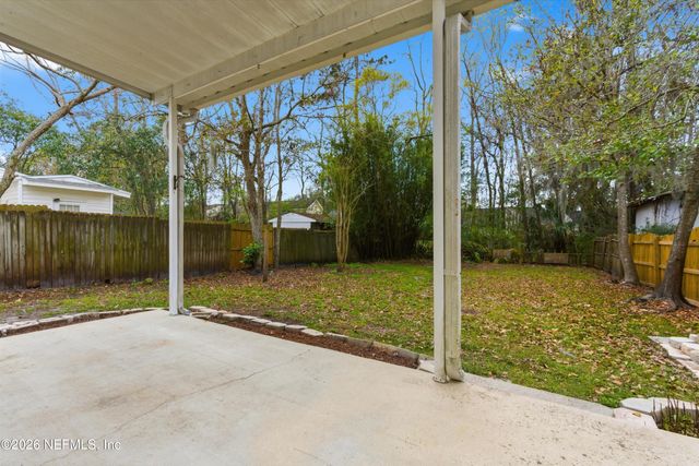 572 STAFFORDSHIRE Drive, Jacksonville, FL 32225