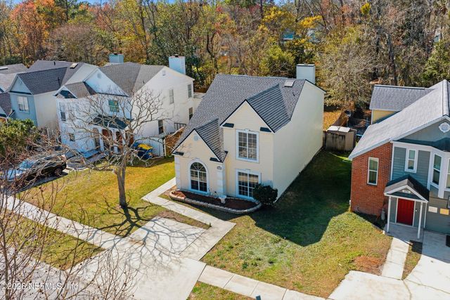 572 STAFFORDSHIRE Drive, Jacksonville, FL 32225