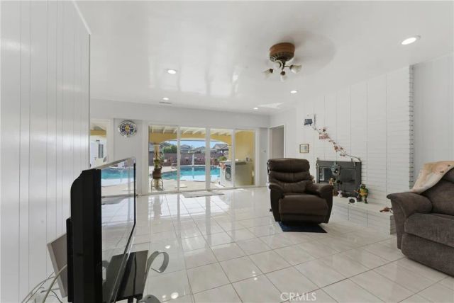 10406 Hasty, Downey, CA 90241