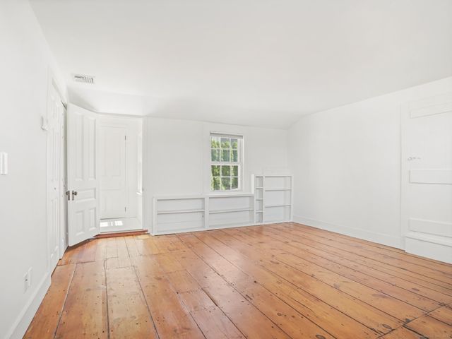 168 Rowayton Avenue A, Norwalk, CT 06853