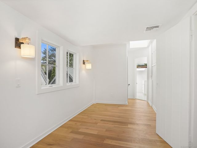 168 Rowayton Avenue A, Norwalk, CT 06853