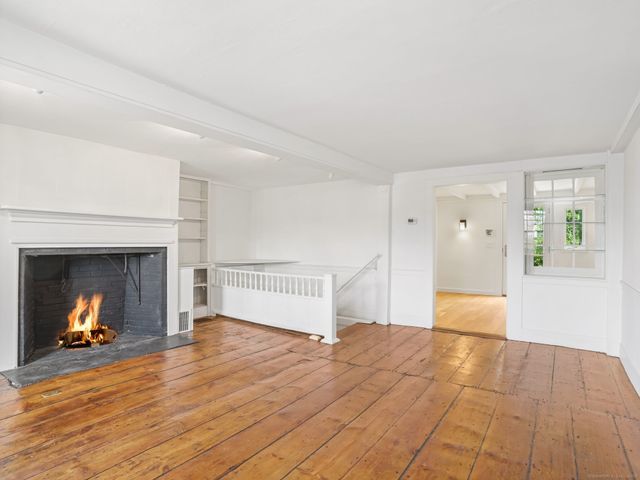 168 Rowayton Avenue A, Norwalk, CT 06853