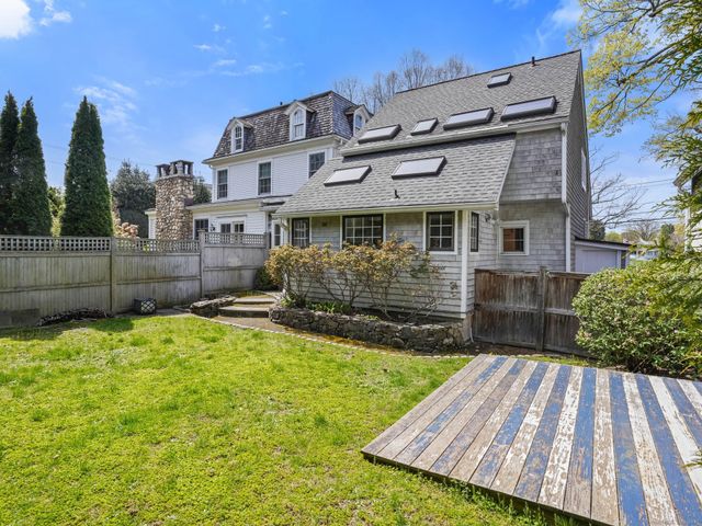 168 Rowayton Avenue A, Norwalk, CT 06853