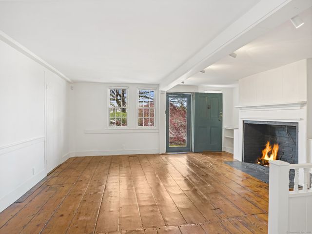 168 Rowayton Avenue A, Norwalk, CT 06853