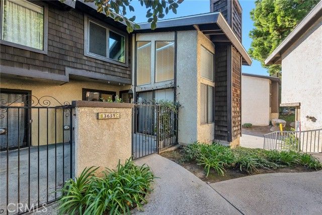 3659 Country Club Dr C, Long Beach, CA 90807
