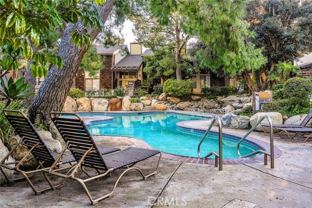 3659 Country Club Dr C, Long Beach, CA 90807