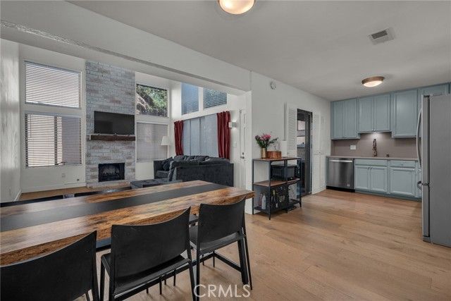 3659 Country Club Dr C, Long Beach, CA 90807