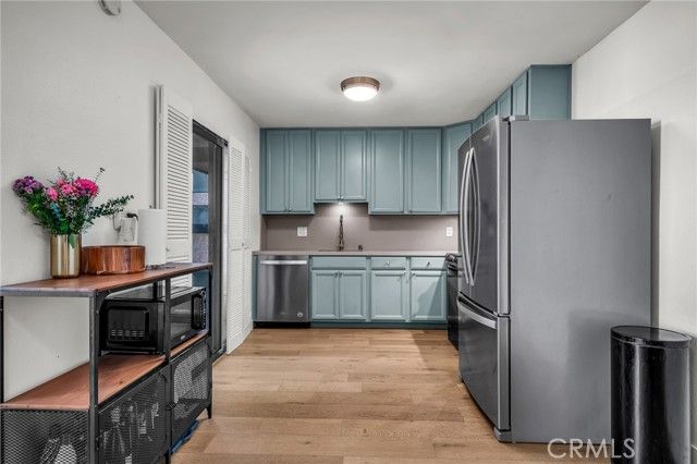 3659 Country Club Dr C, Long Beach, CA 90807