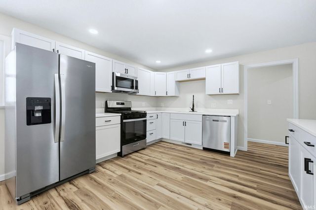 6518 Hazelett Road, Fort Wayne, IN 46835