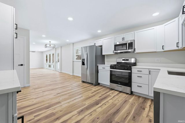 6518 Hazelett Road, Fort Wayne, IN 46835