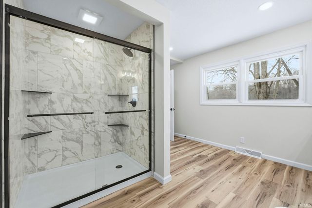 6518 Hazelett Road, Fort Wayne, IN 46835