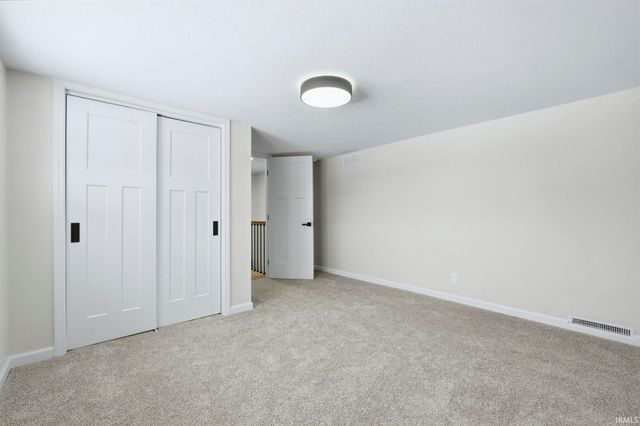 6518 Hazelett Road, Fort Wayne, IN 46835