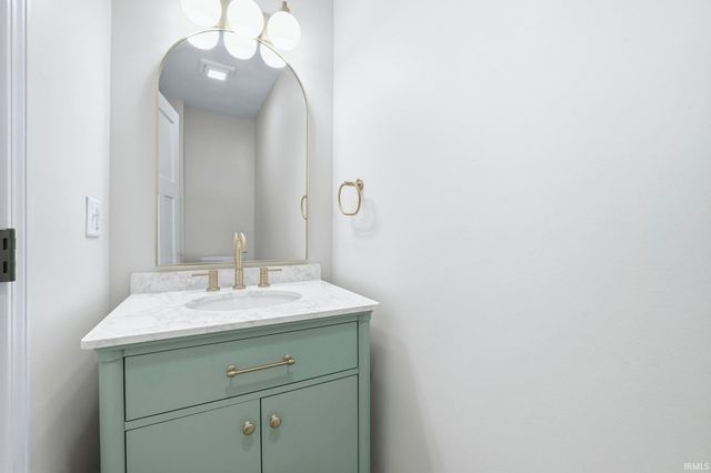 6518 Hazelett Road, Fort Wayne, IN 46835