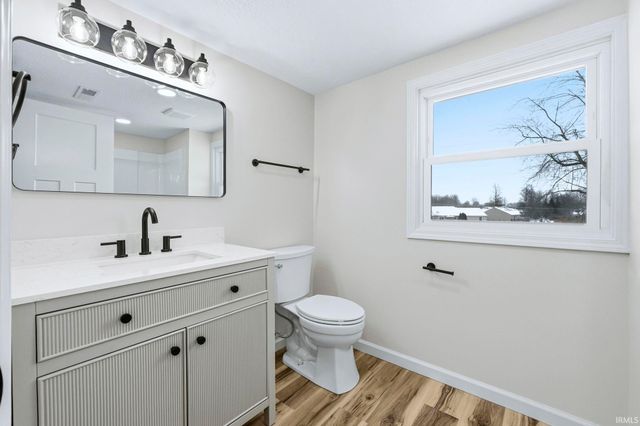 6518 Hazelett Road, Fort Wayne, IN 46835