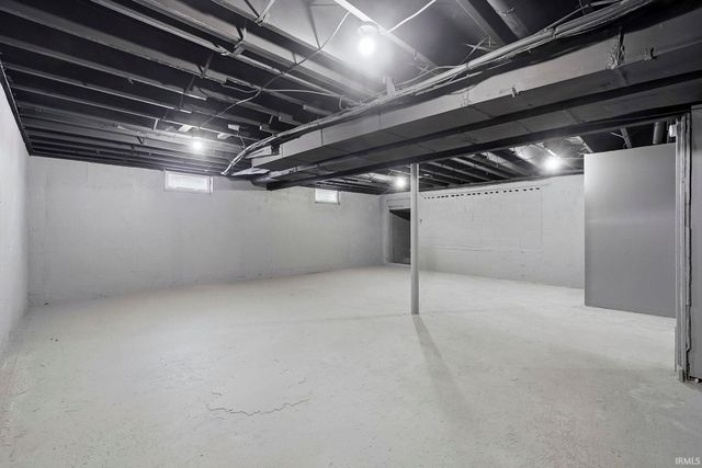 6518 Hazelett Road, Fort Wayne, IN 46835