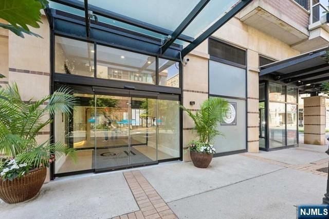 20 Ave At Port Imperial 324, West New York, NJ 07093