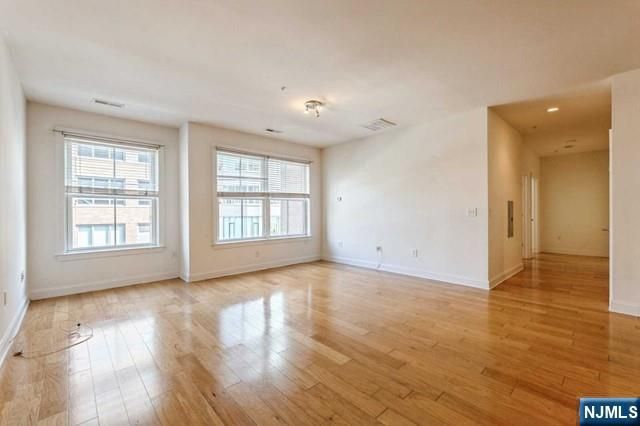 20 Ave At Port Imperial 324, West New York, NJ 07093