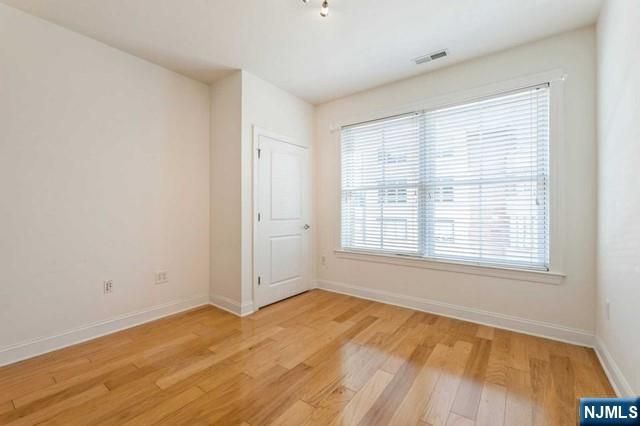 20 Ave At Port Imperial 324, West New York, NJ 07093