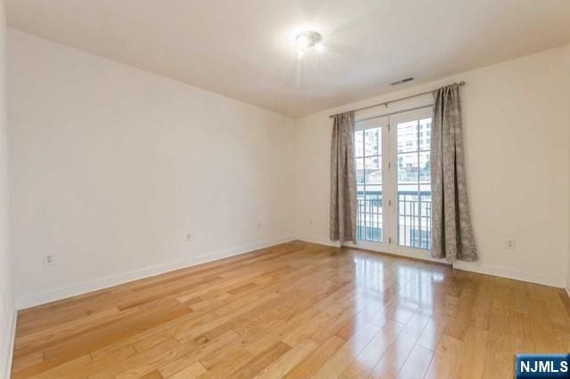 20 Ave At Port Imperial 324, West New York, NJ 07093