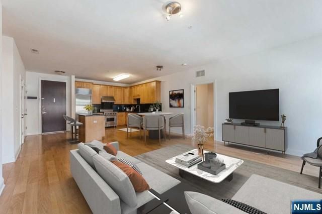 20 Ave At Port Imperial 324, West New York, NJ 07093