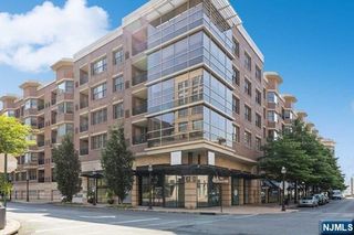 20 Ave At Port Imperial 324, West New York, NJ 07093