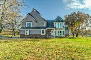 15075 W 157th Terrace, Olathe, KS 66062