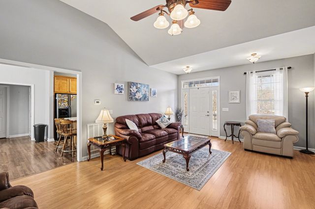 110 Timberland Dr, Columbia, TN 38401