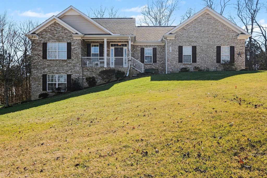 110 Timberland Dr, Columbia, TN 38401